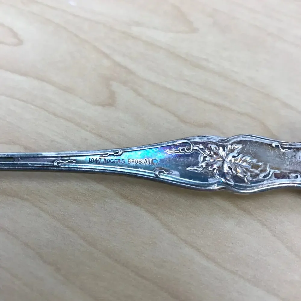 1847 Roger’s Bros Silverplate Olive Server Fork Spoon Vintage Pattern 1904